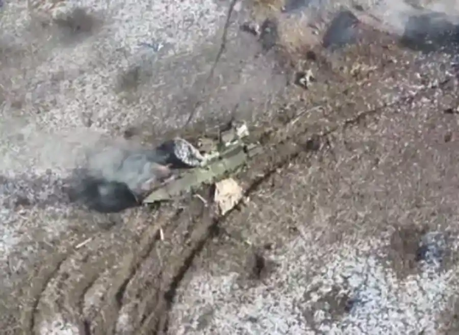 Дымящаяся БМП-2 675-СБ3КДЗ