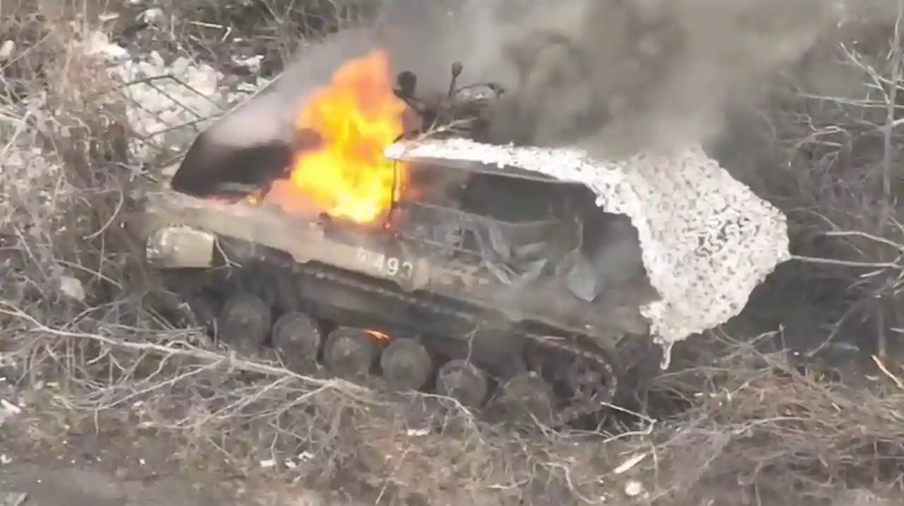 Горящая российская БМП-2.