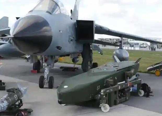 Шольц и Taurus.