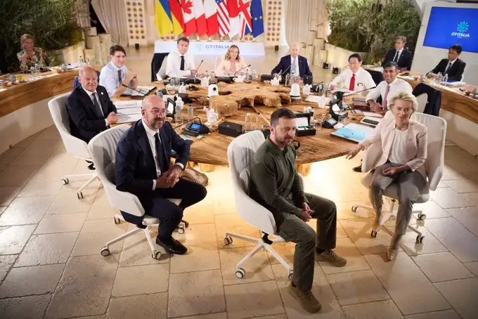 Украина представлена за столом семи сильнейших демократий мира