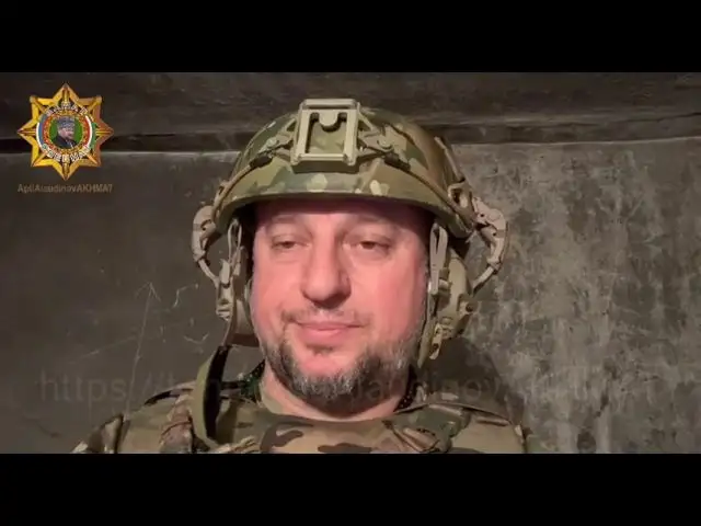 Лапти Алладина продолжает унижать руЦких ванек