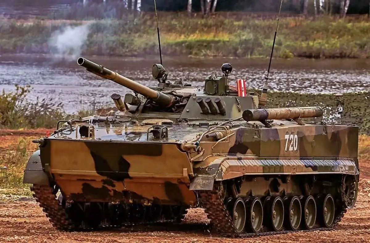 Взрыв недотанка БМП-3