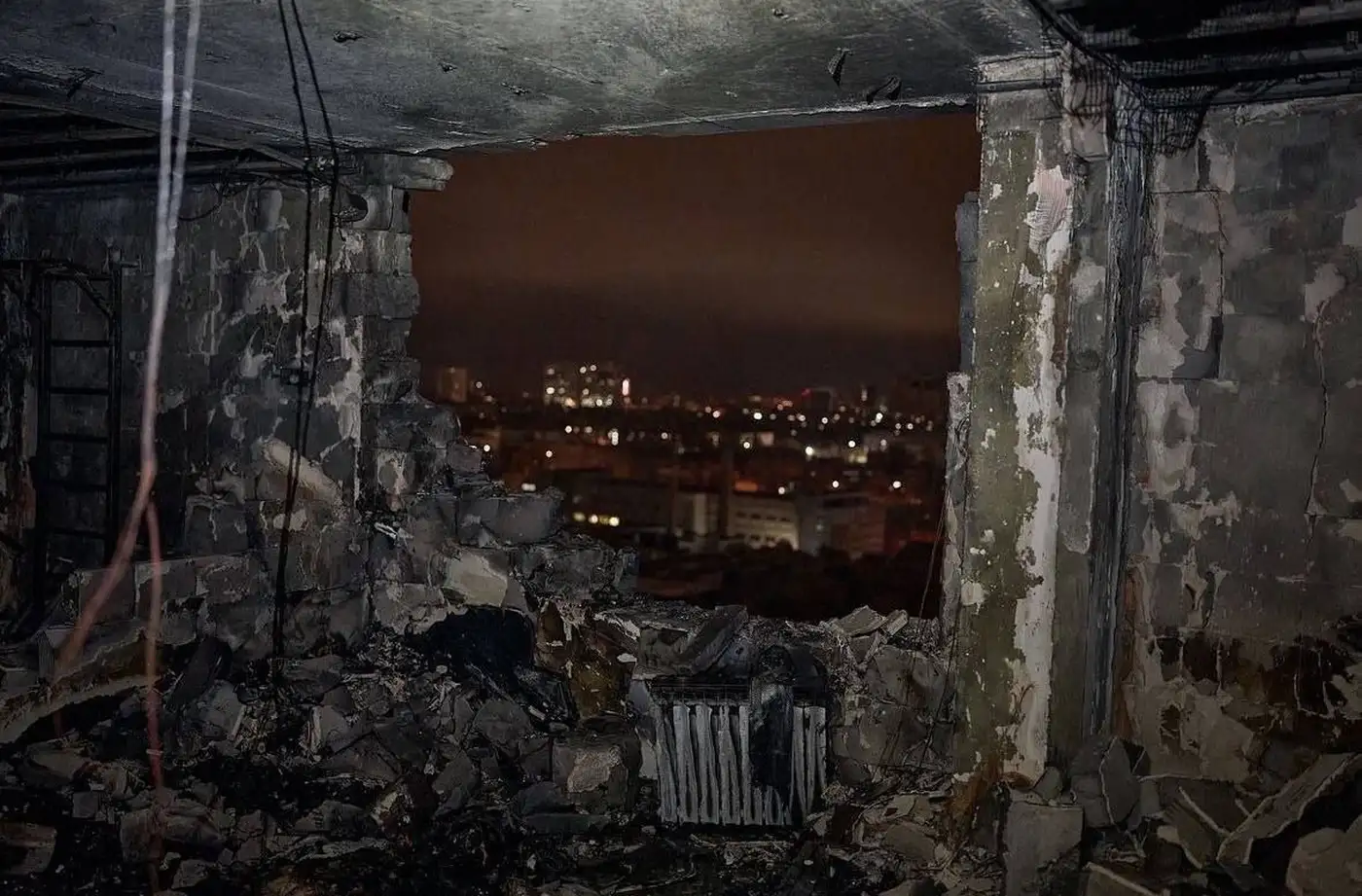 "Шахед" ударил по жилой многоэтажке в Киеве