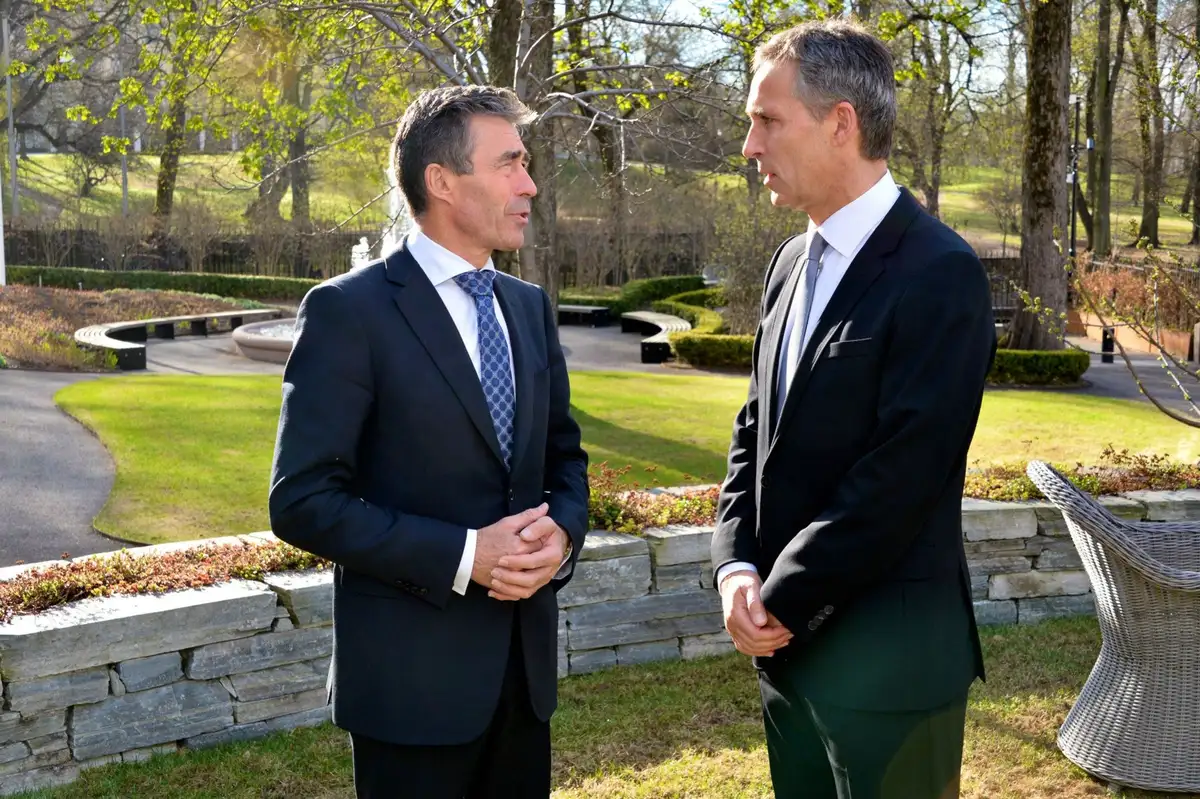 Экс-генсек НАТО: уроки истории