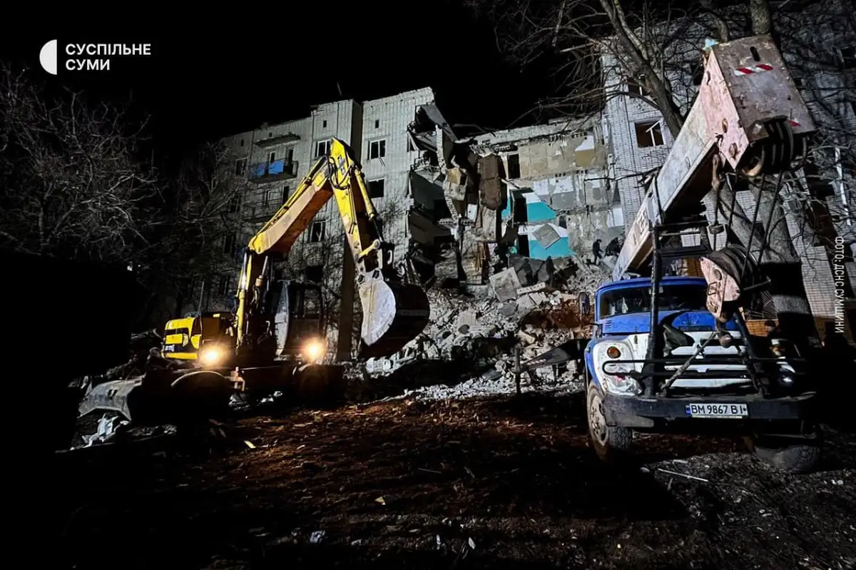 Ребята, поднимайтесь, на четвёртом человек…