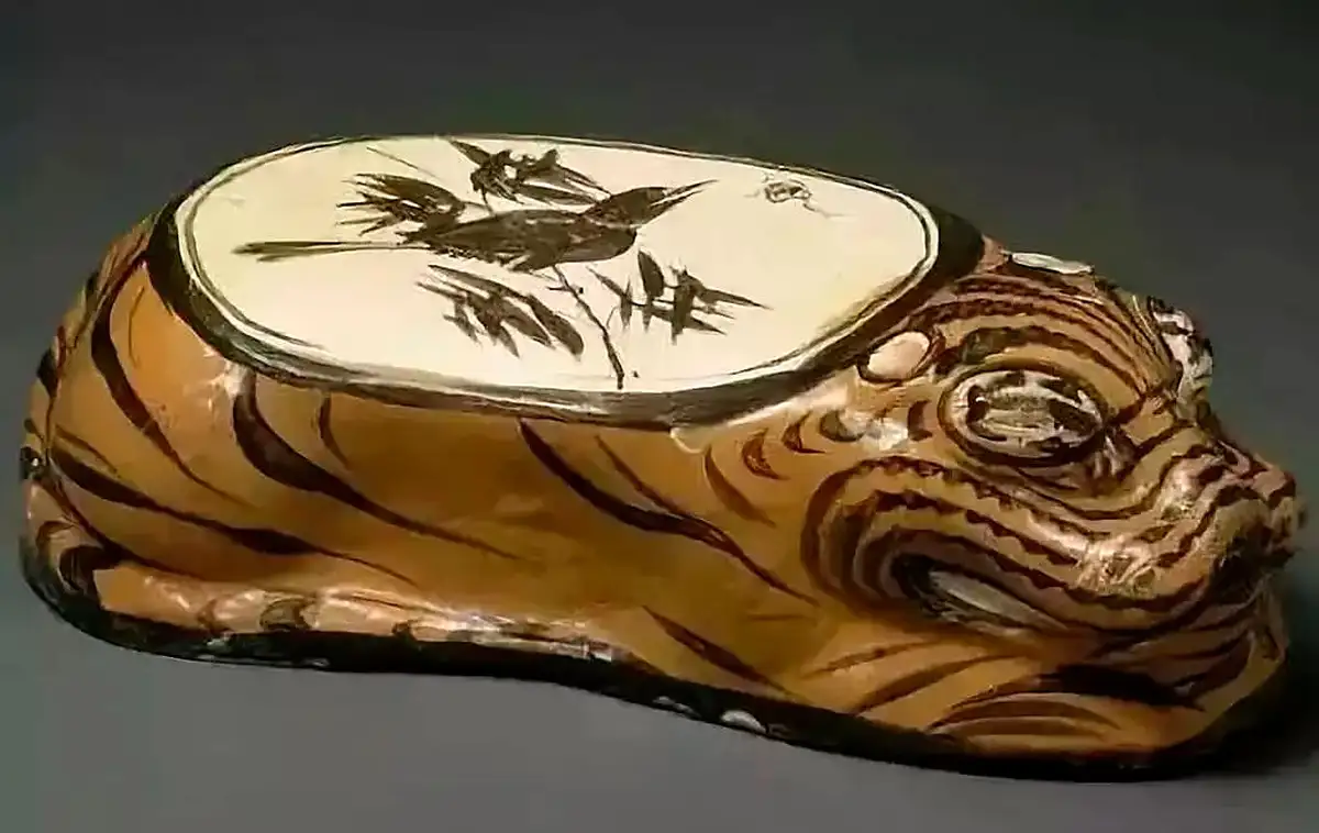 Чтобы тебе всю жизнь спать на фарфоровой подушке