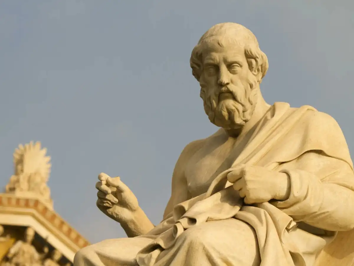 Размягчает твёрдое и укрепляет мягкое..