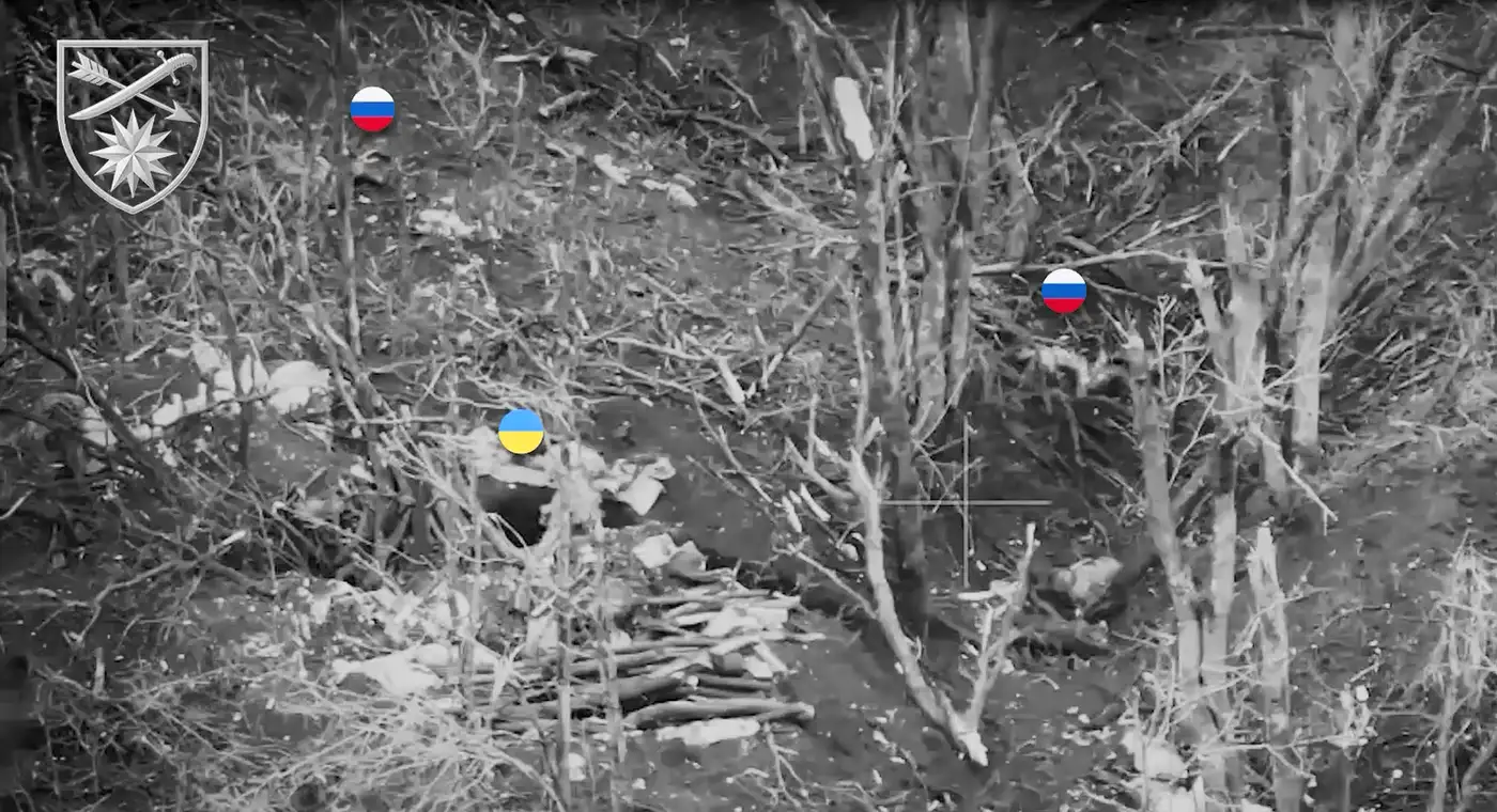 Один боец 66-ой бригады ВСУ уничтожает трех российских солдат