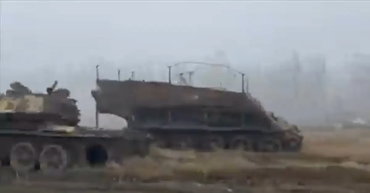 Интересный кадр - это танк Т-62