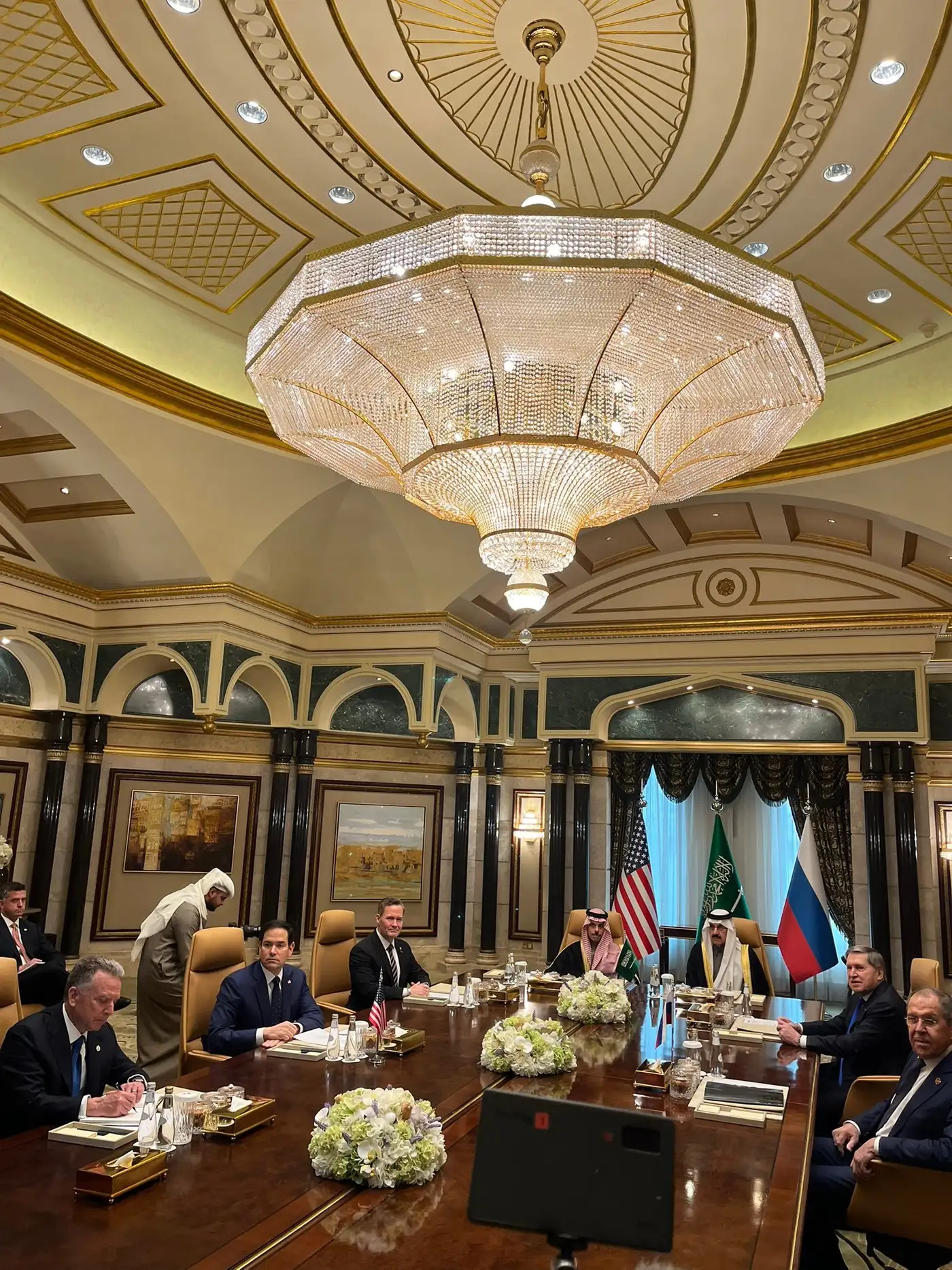 Американо-российская встреча в Эр-Рияде: ключевые фигуры за столом