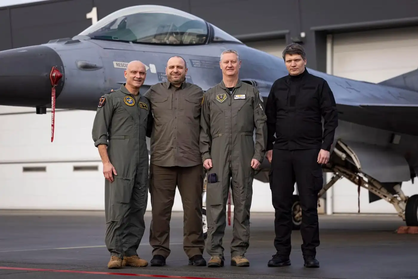 Украинские авиатехники проходят обучение в Нидерландах для обслуживания F-16