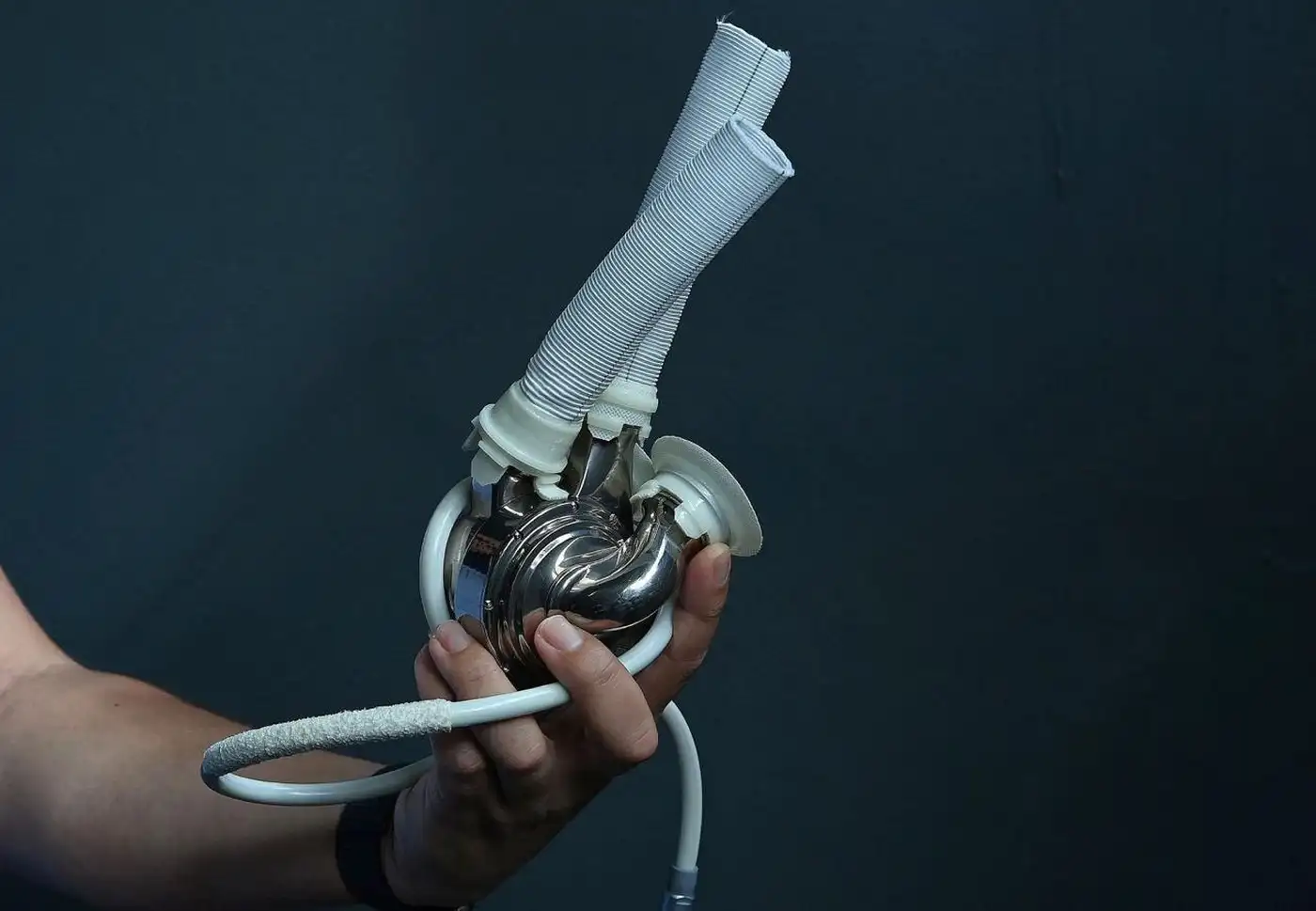 Австралиец стал первым человеком, выписанным из больницы с полностью искусственным сердцем 1 1 160