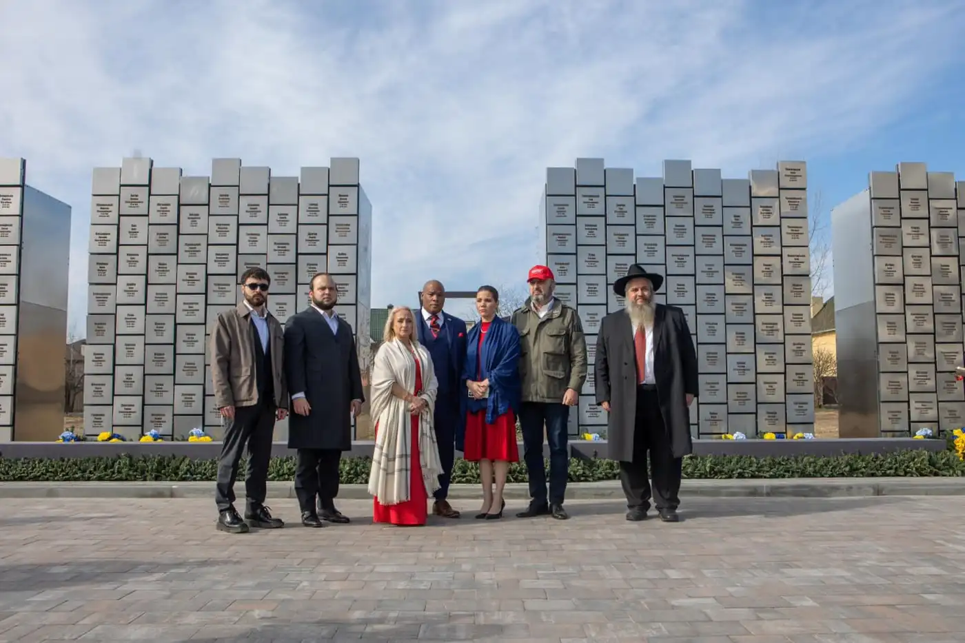 Духовник Трампа в Буче