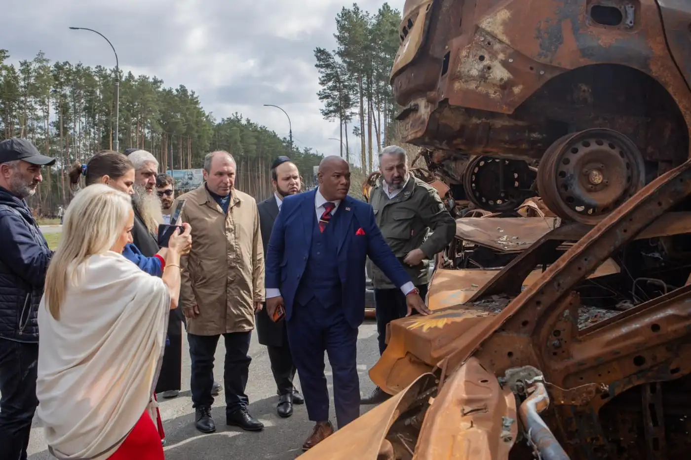 Духовник Трампа в Буче 1 3 51