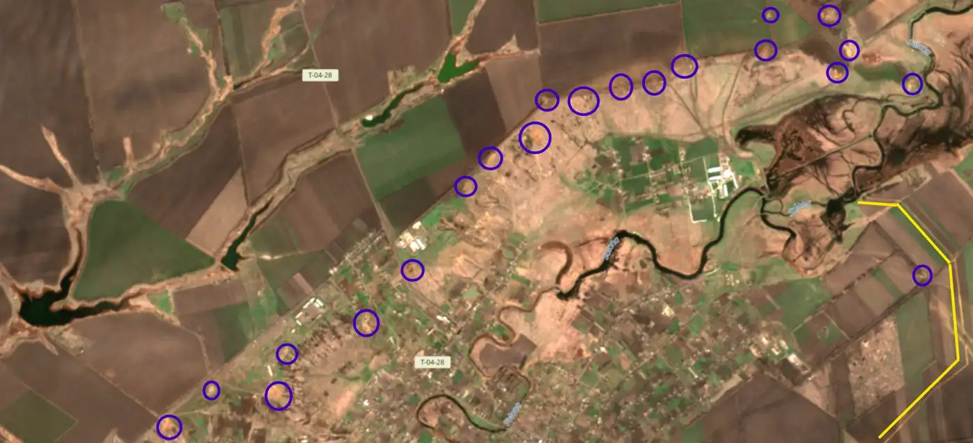 Украинская армия значительно укрепила свои оборонительные рубежи, сообщает французский аналитик Clément Molin 6 7 4