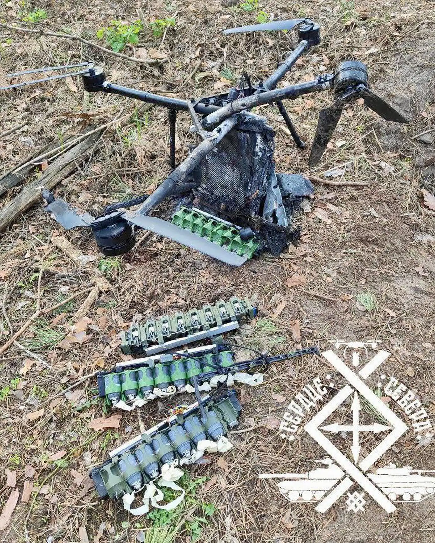 Сбит украинский дрон-бомбардировщик Р-18 с контейнером суббоеприпасов М42