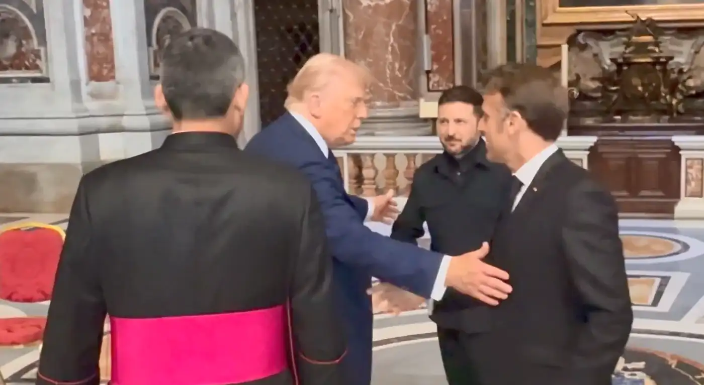 Трамп попросил Макрона не лезть …