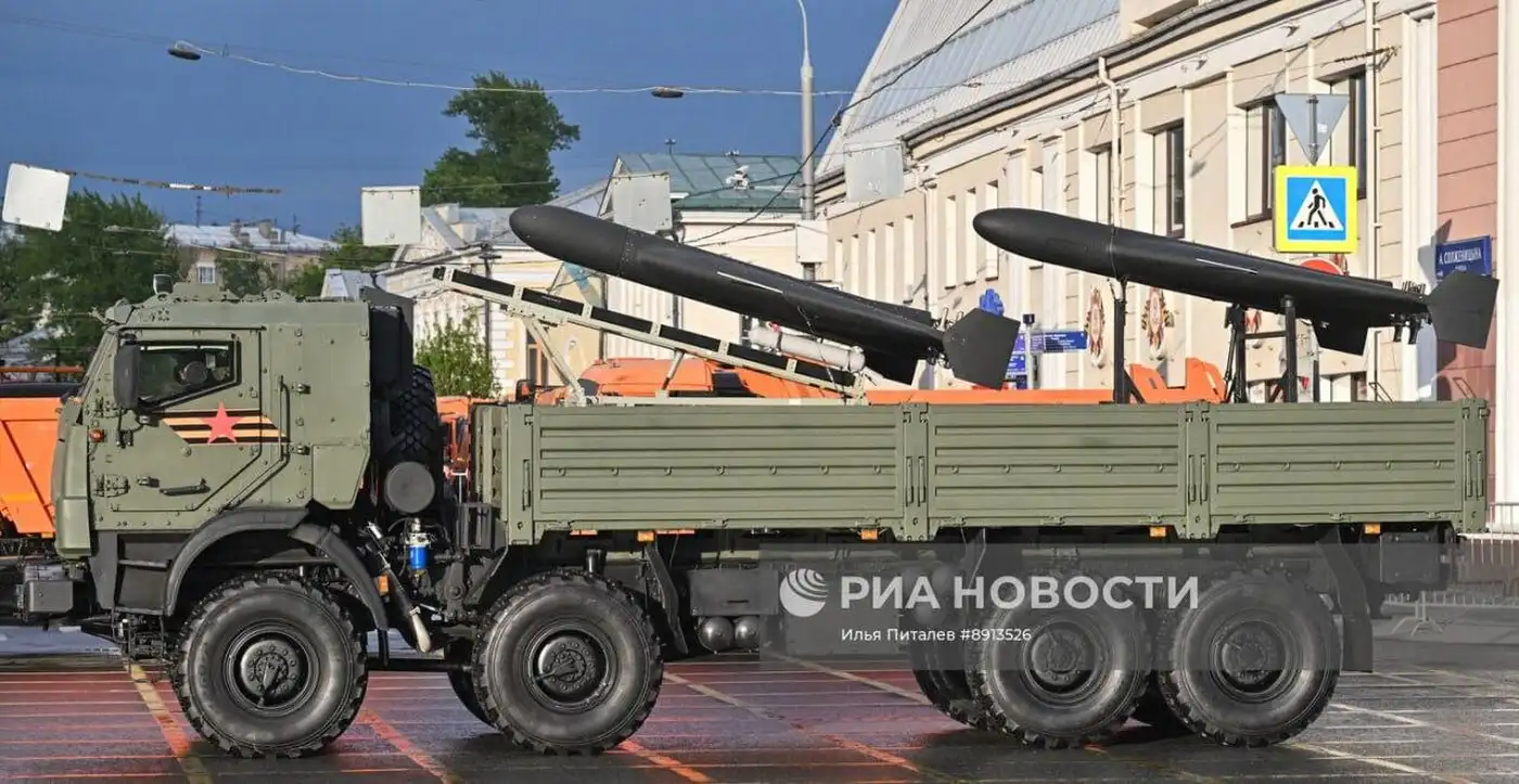 Дроны "Шахед" и САУ "Мальва": Москва готовит технику к параду 9 мая