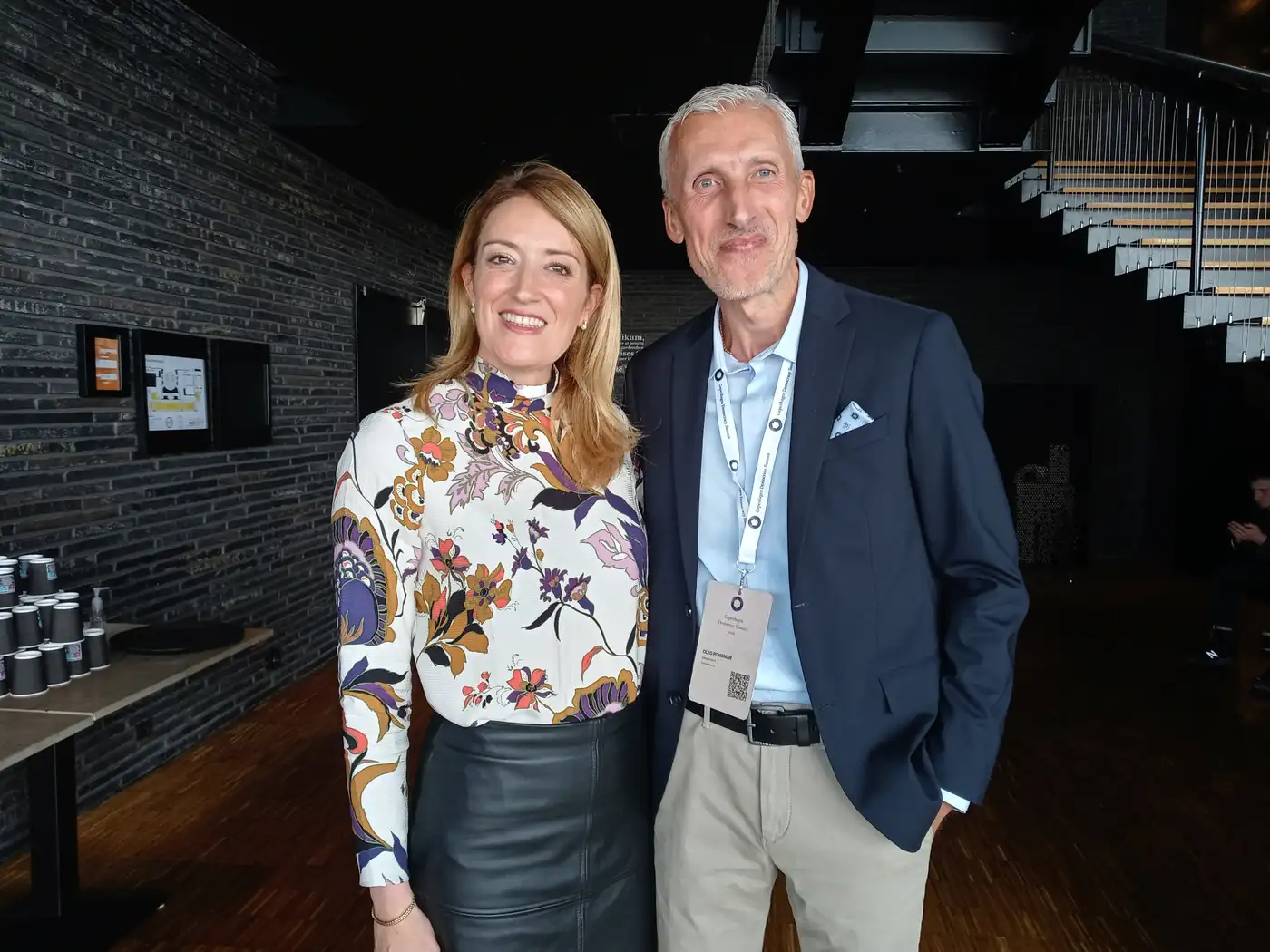 Мир очень тесен 2 4 22