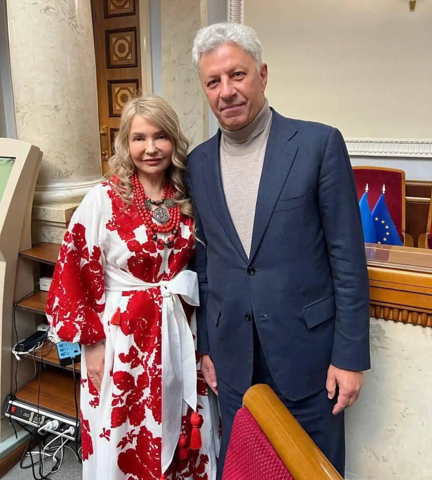 Отдохнем немного от политики