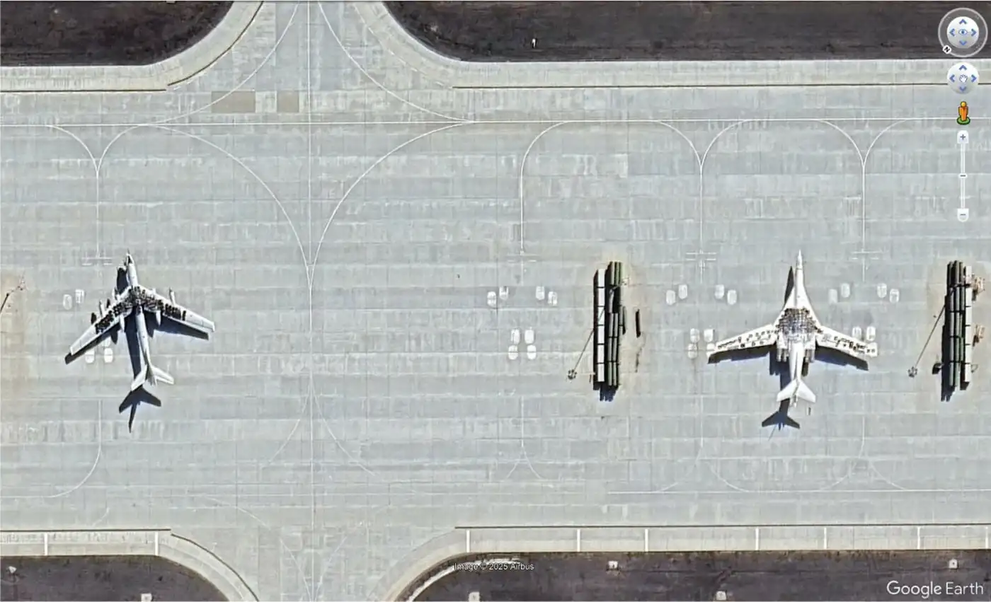 Российские стратегические бомбардировщики исчезли с базы в Энгельсе