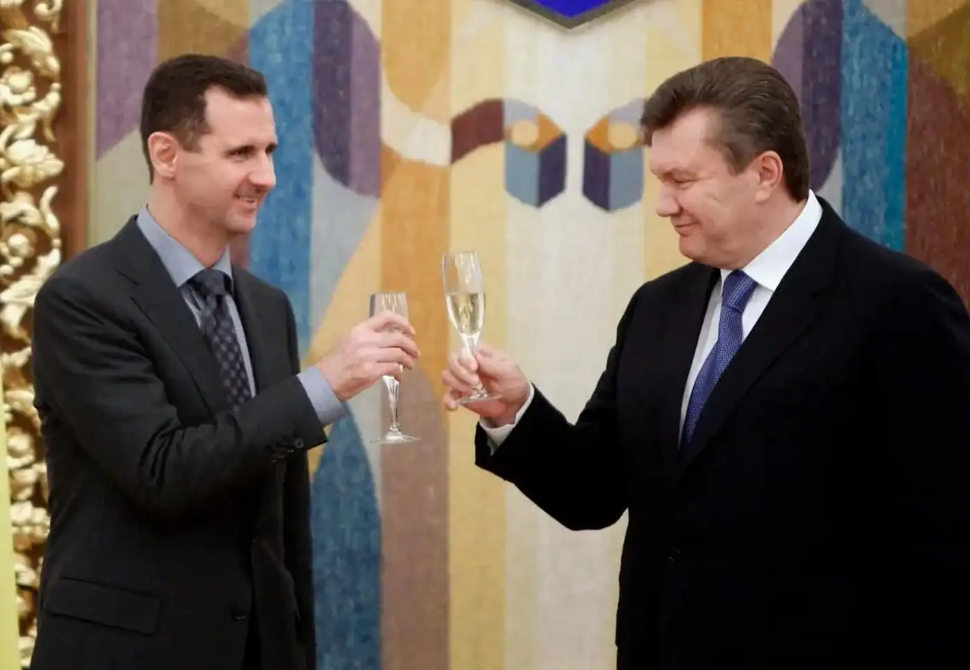 Средневековье под салюты: парад победы превратился в парад позора 1 3 13