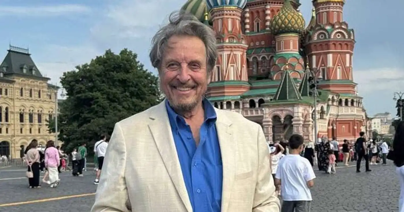 Отец Илона Маска, Эррол Маск, прибыл в Москву