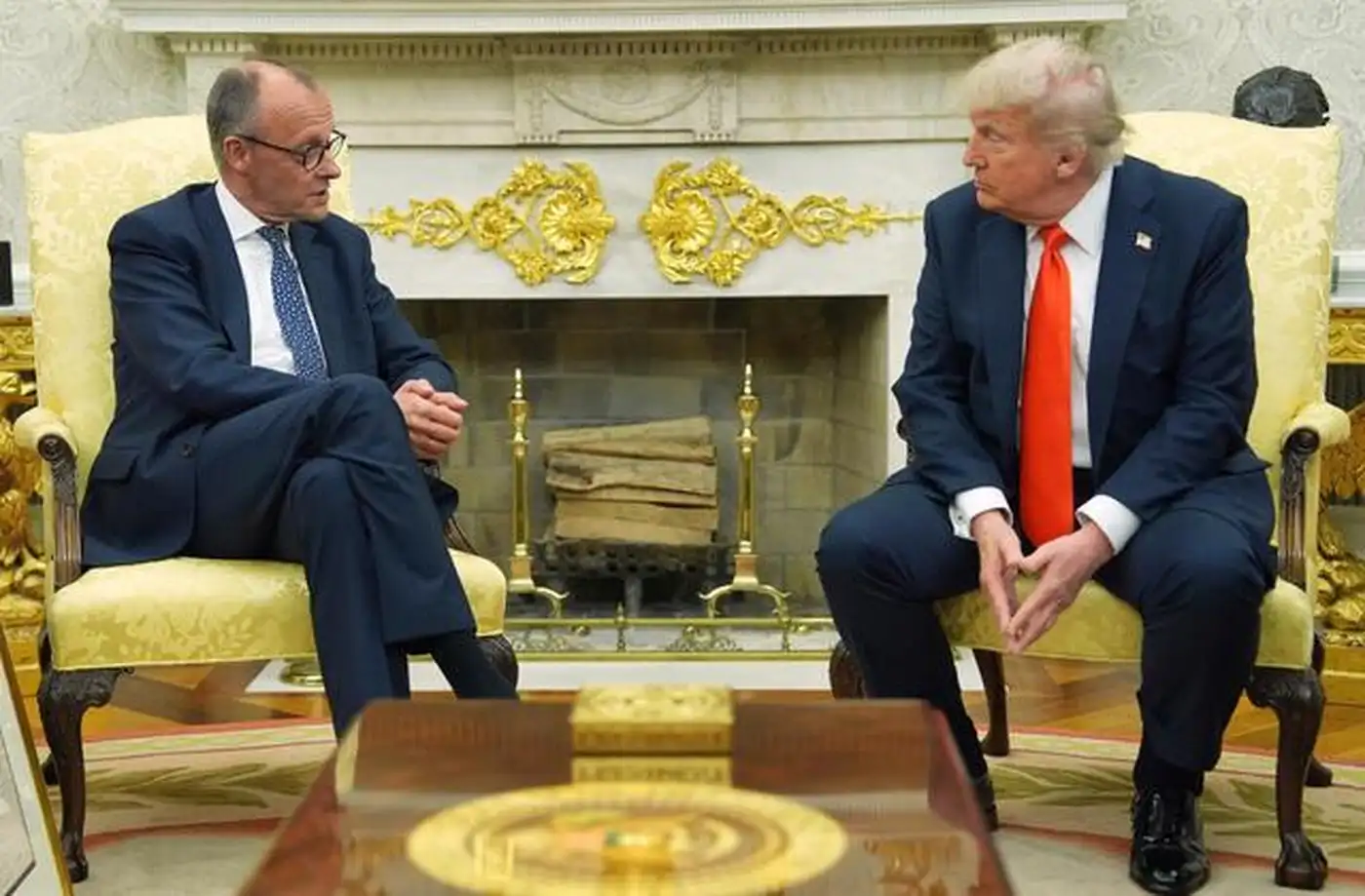 Мерц против «двух сторон»