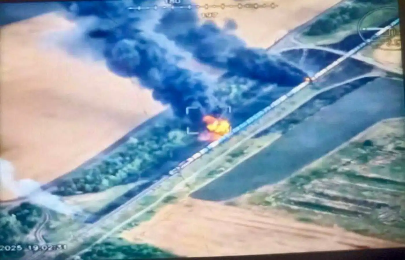 Силы обороны поразили российский поезд с цистернами