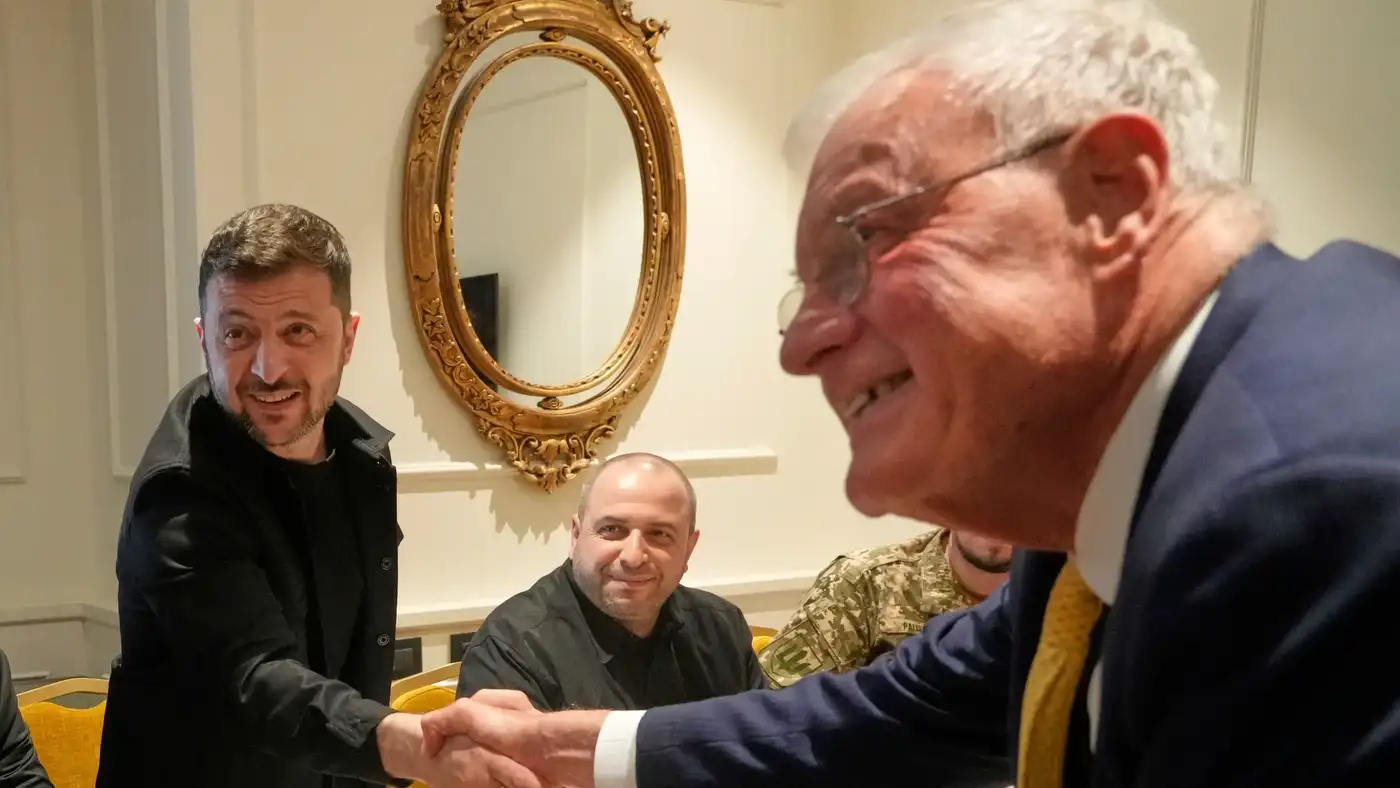 Трамп не поддерживает Украину — он ищет альтернативные пути