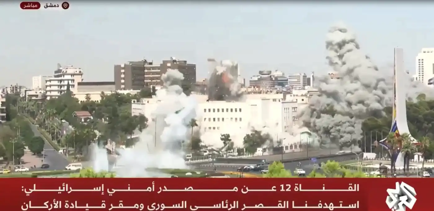 Армия обороны Израиля наносит удары по Дамаску