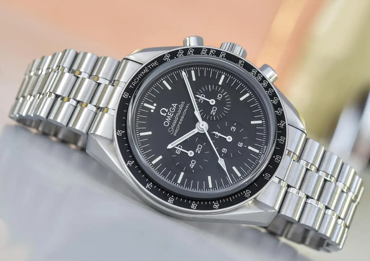 Часы — техника с душой. А если душа сбоит — ей нужен мастер