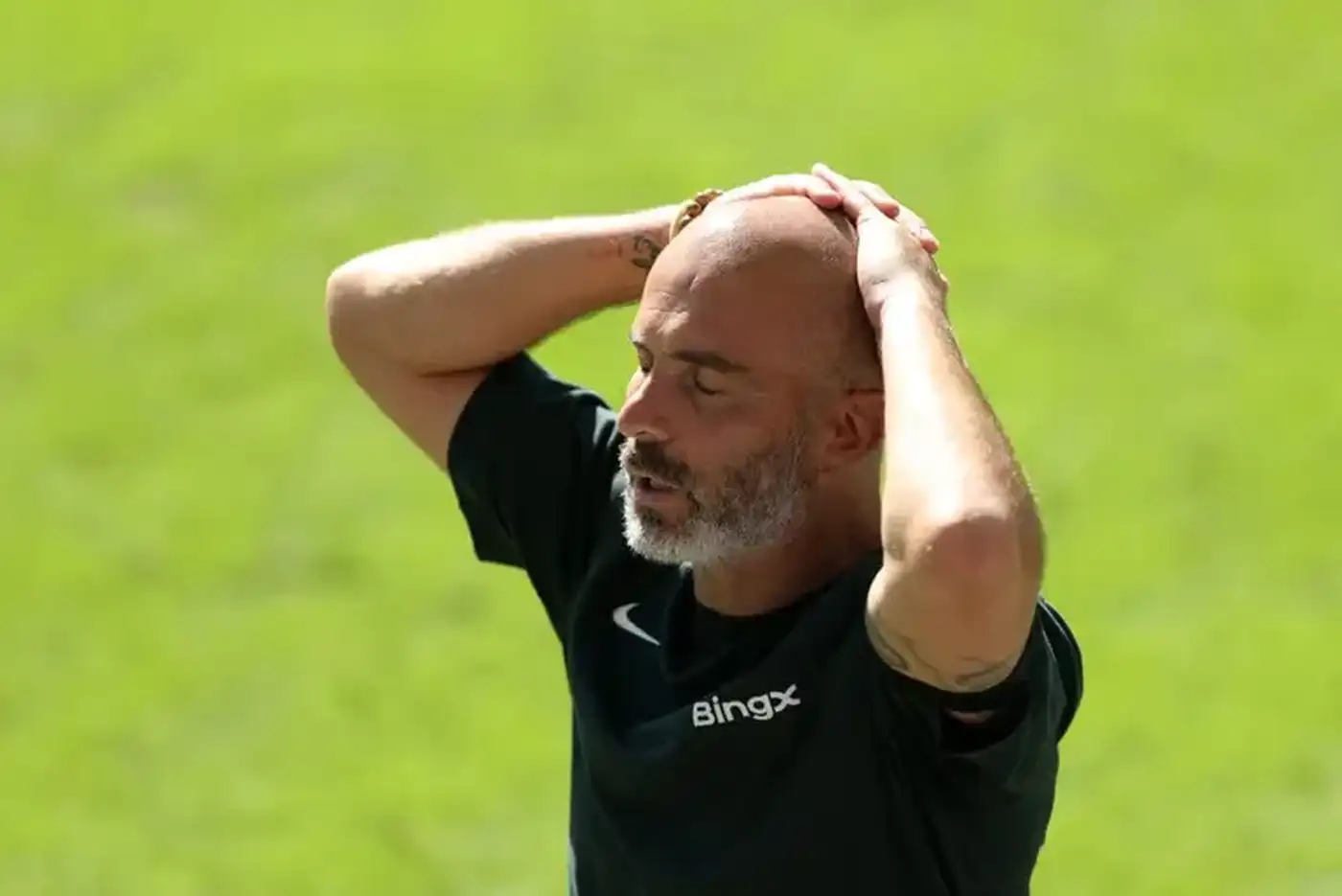 Новые трансферы не всегда являются решением. Может, недовольным тренерам стоит попробовать заняться… тренерской работой?