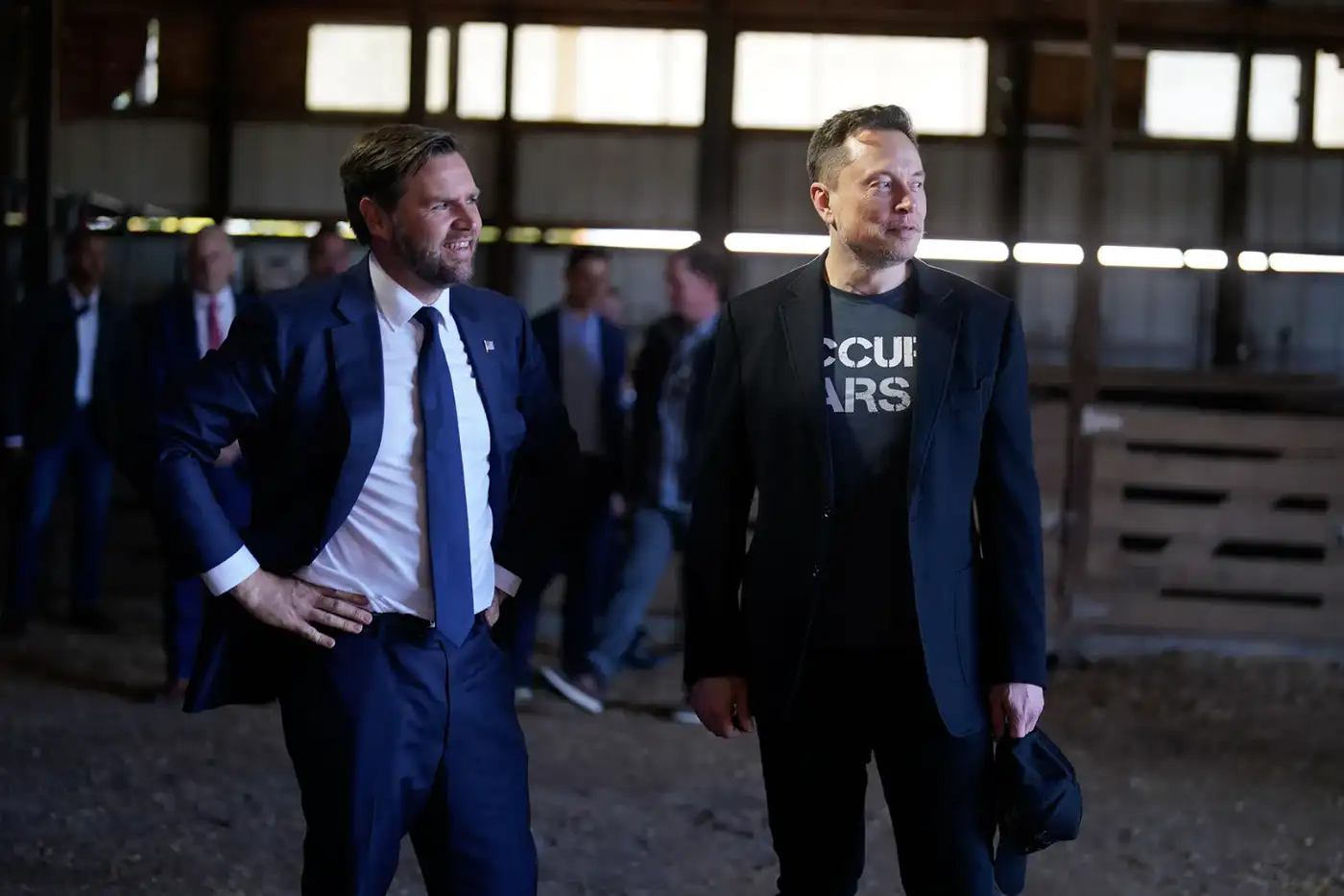 Маск уже месяц как не отсвечивает ..