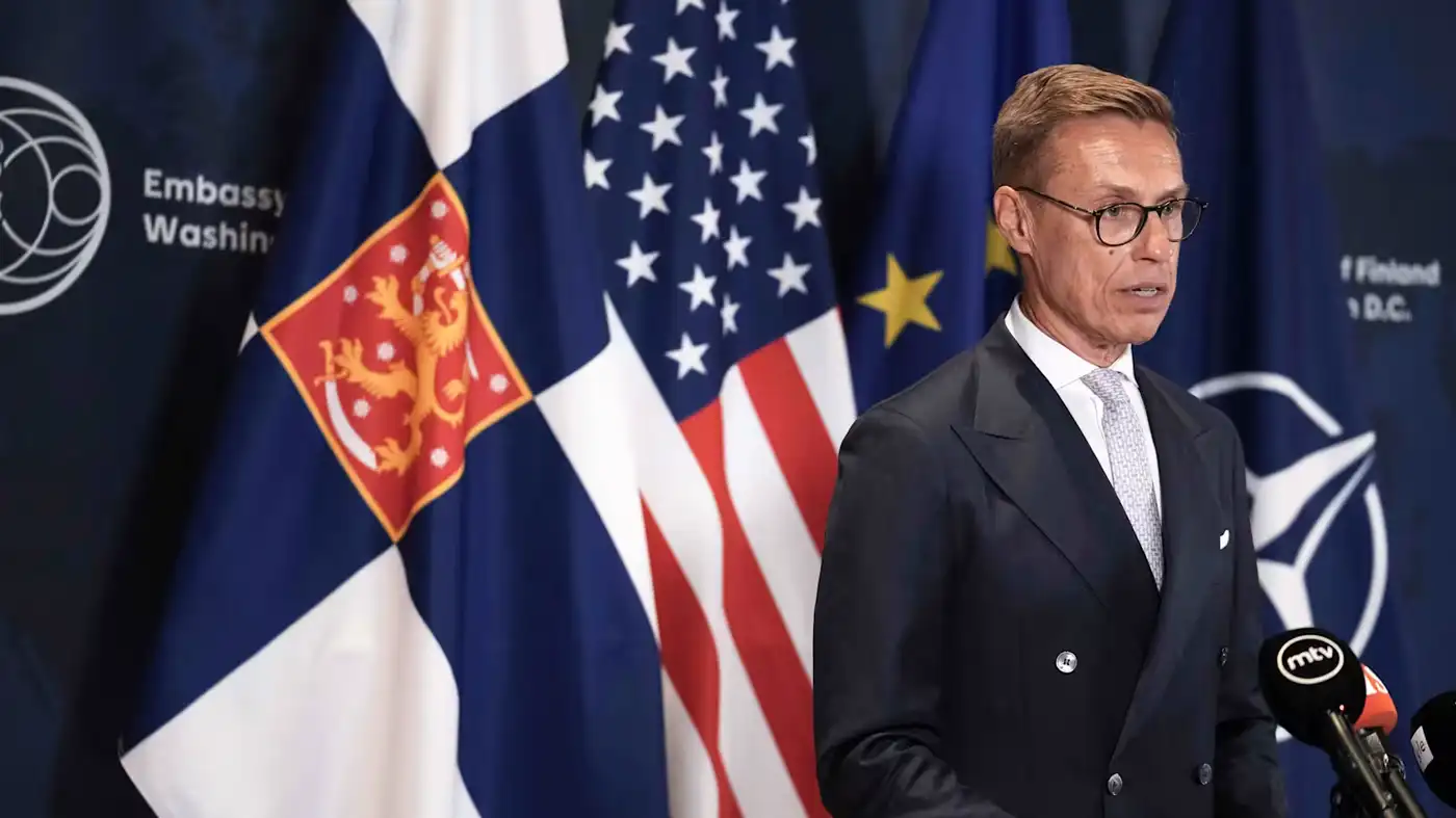 Два заявления, два миротворца и немного внутренней кухни