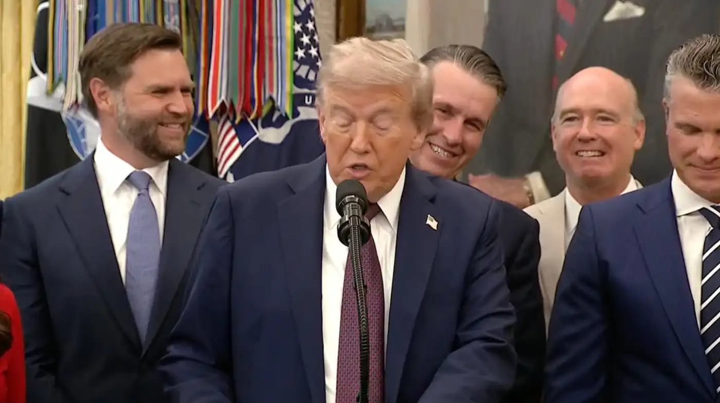 Трамп любит Путина, но вынужден будет давить на Россию