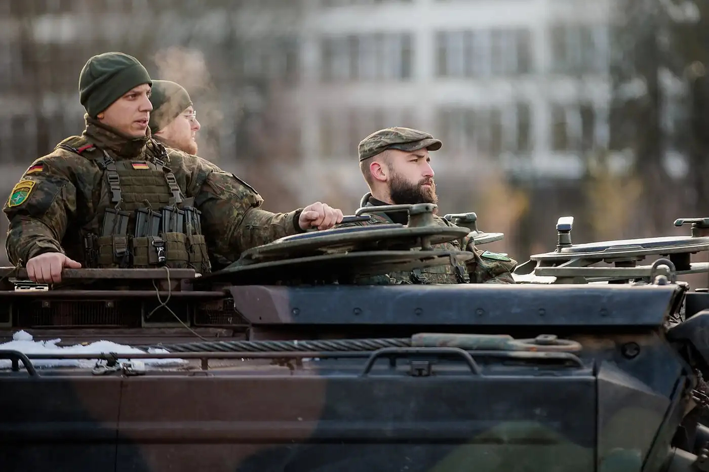 1 миллиард долларов в месяц в рамках инициативы PURL