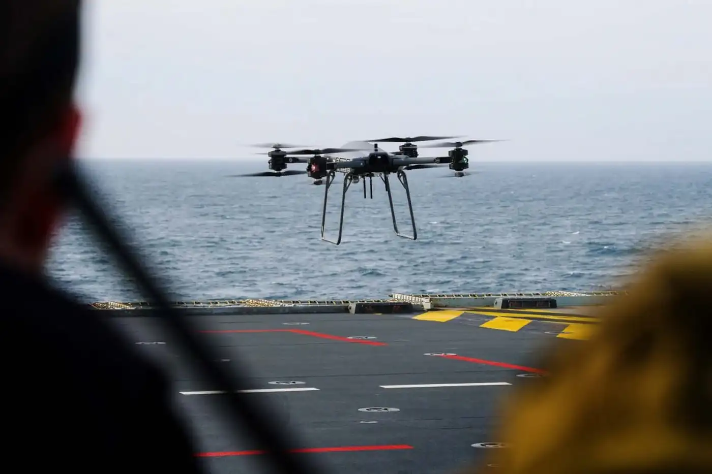 Дрон T150 обеспечил первую доставку между британскими военными кораблями