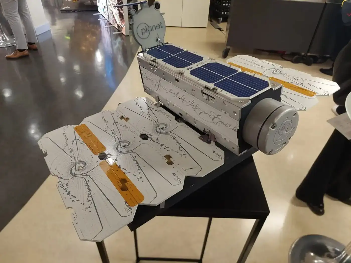 В Германии начнётся выпуск спутников Pelican