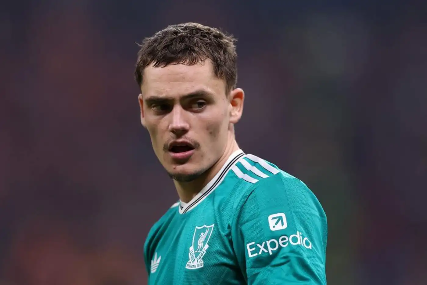 Слабое звено «Ливерпуля»: оборона и первые тревожные звоночки для Арне Слота 3 Интеграция Вирца нарушила баланс в полузащите «Ливерпуля».