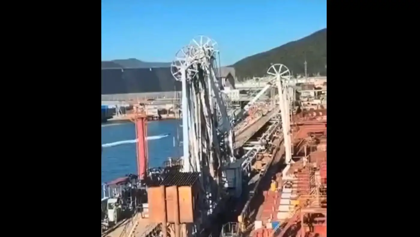 Удар морского дрона по нефтеналивному причалу в порту Туапсе Краснодарского края