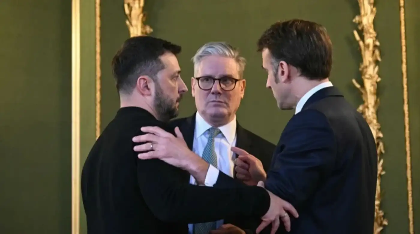 Трамп между двумя лагерями