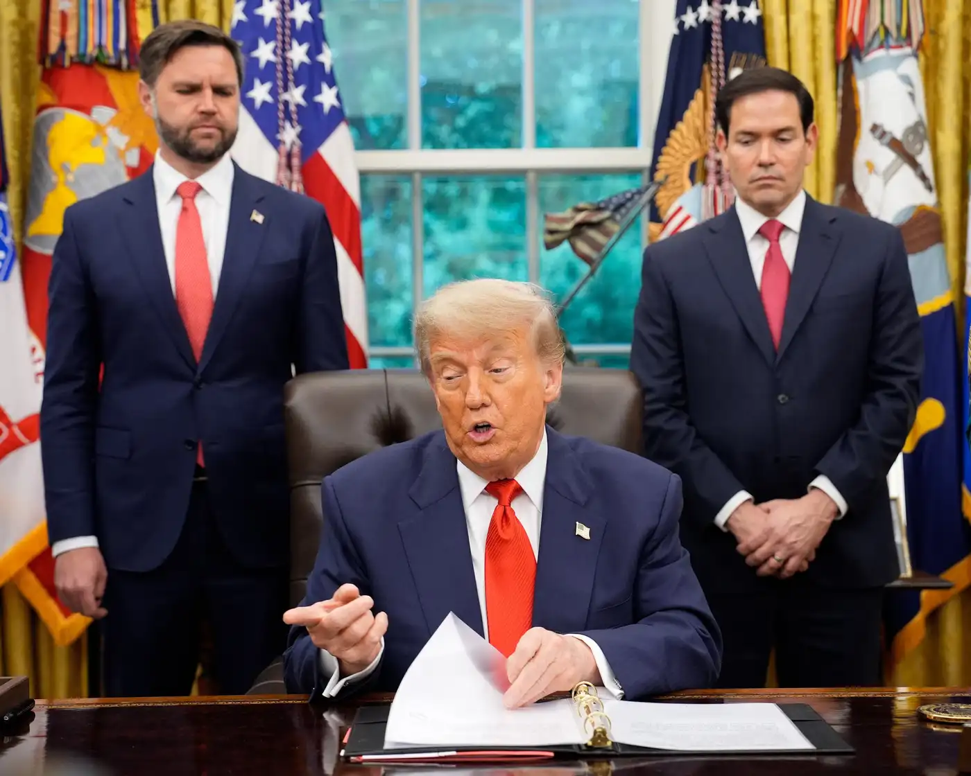 О Трампе, Орбане и санкциях к Лукойлу