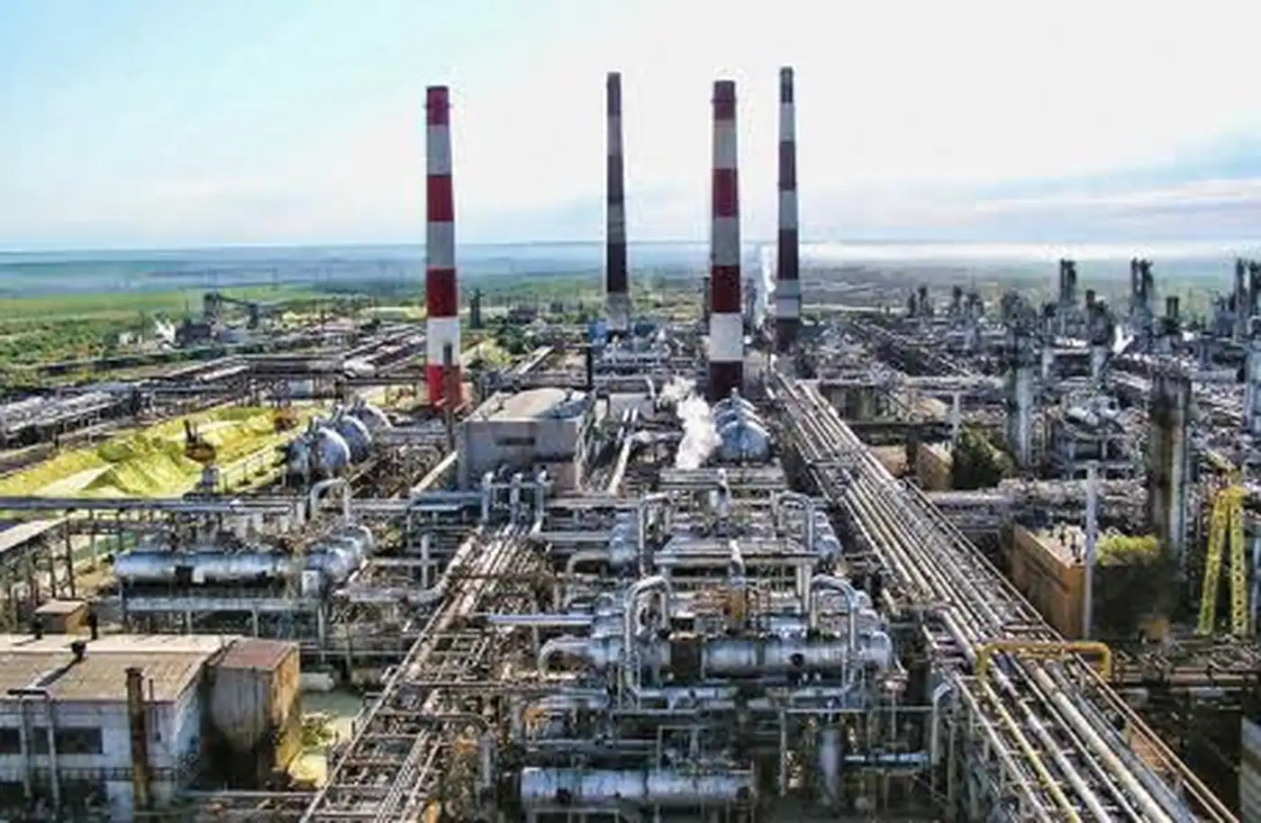 Удары по Оренбургу, Кстово и Крыму: атакованы газовый завод, НПЗ ..