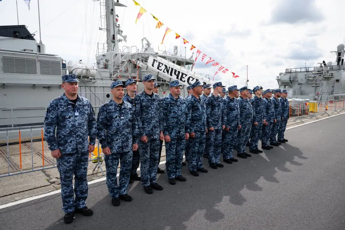 Нидерланды передали Украине противоминный корабль «Геническ» 1 temp photo 97795