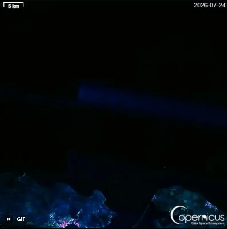 Спутниковые снимки Азовского моря до и после ударов 1 temp photo 99443
