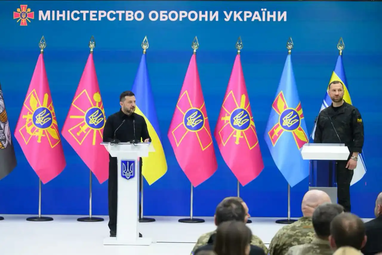 Зеленский на представлении Хмары назвал главные задачи Минобороны